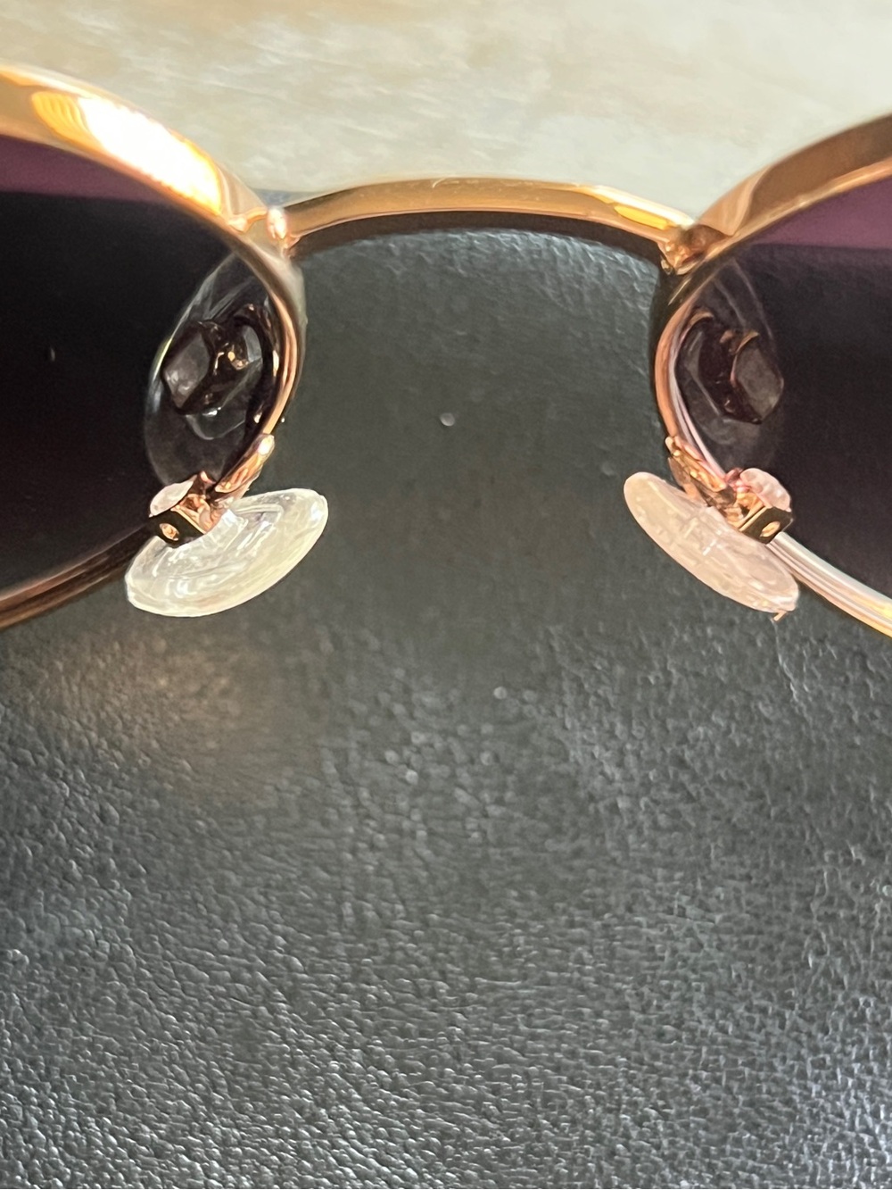 🆕 Quay Main Character White/Gold Sunglasses (paperwork, case, cleaning rag) - Picture 12 of 17